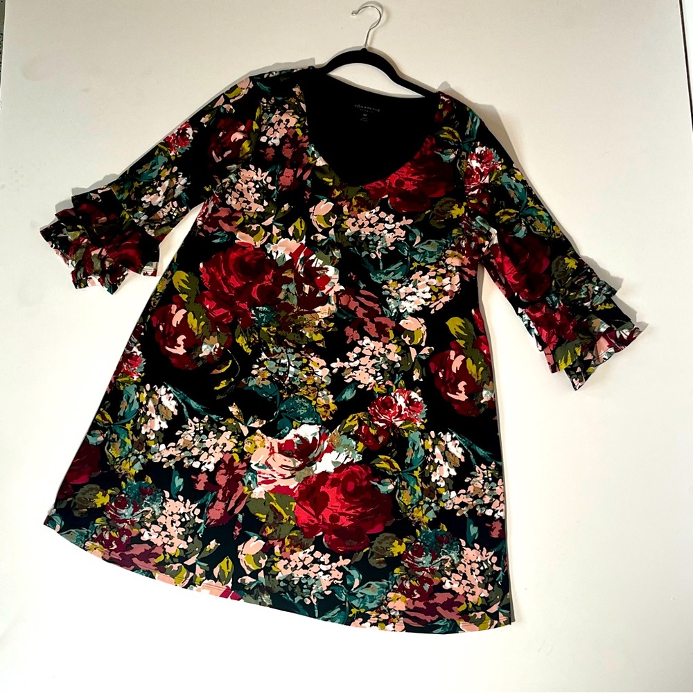 Floral dress size 14, with tiered ruffled sleeves